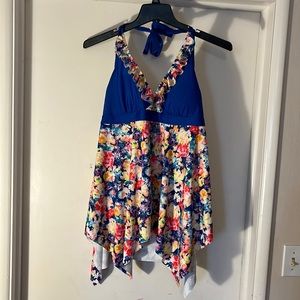 4X women’s halter swimsuit top